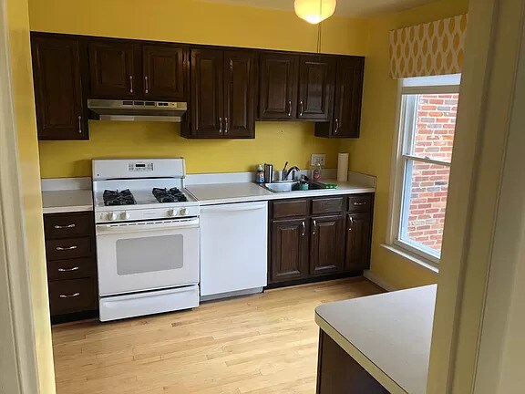 Cocina - 1306 Cedar Park Rd