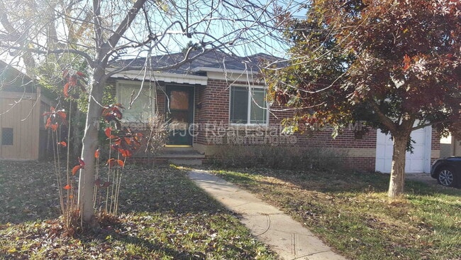 Photo - 1215 S Jackson St House