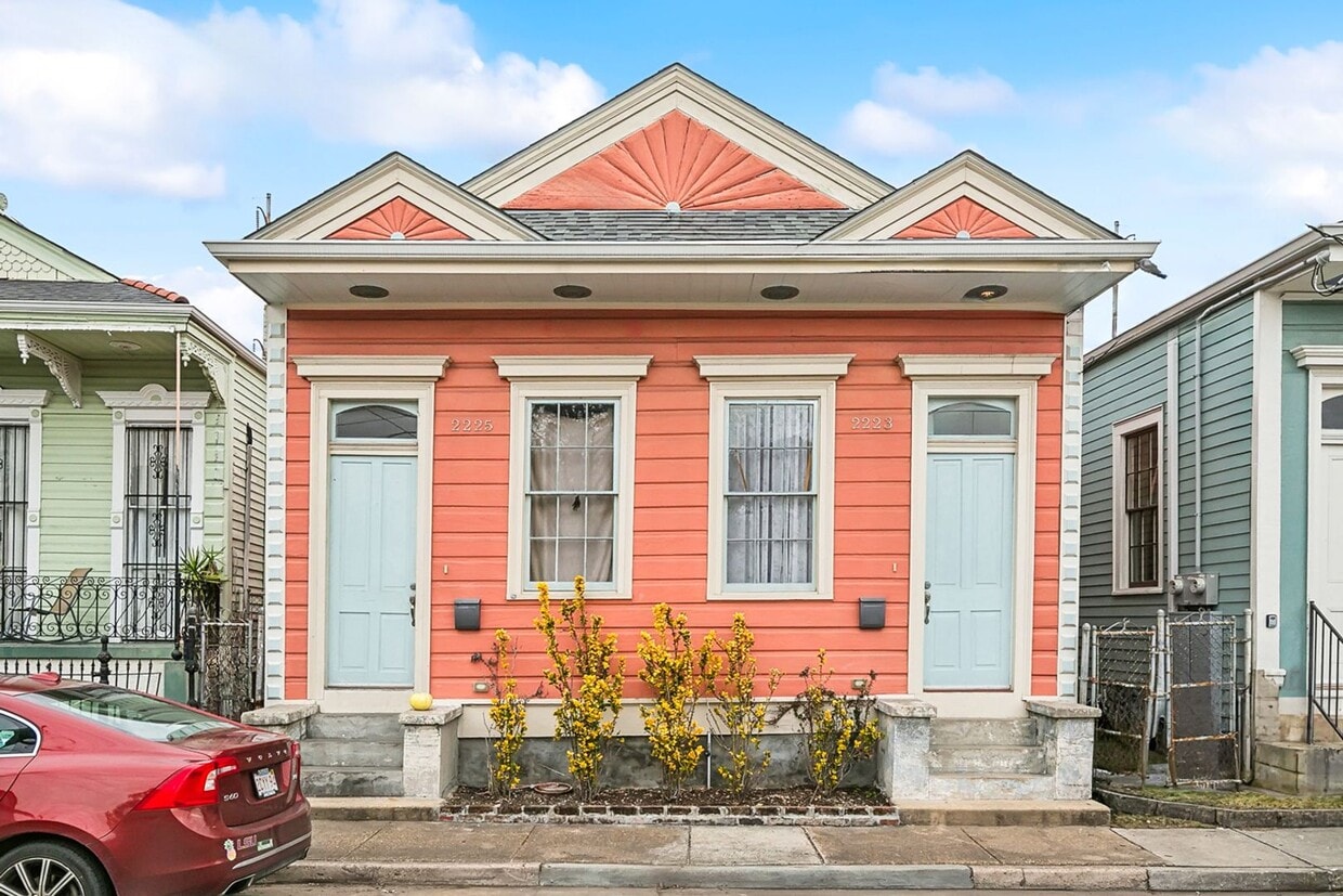 Photo - 2223 St Andrew St