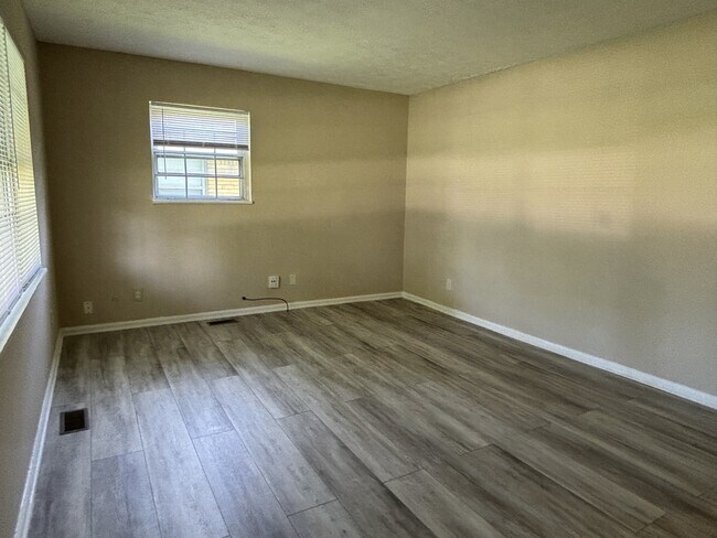 Foto del edificio - 4103 N Grand Ave