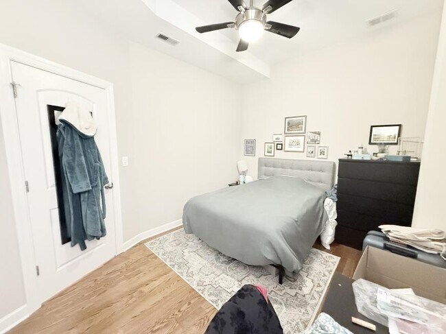 Foto del edificio - 2 bedroom in Chicago IL 60642