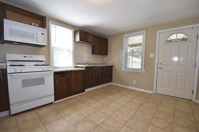 Foto del edificio - 1021 Joseph St