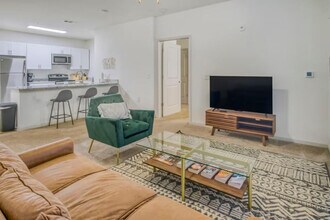 Building Photo - 8367 Coventry Ct