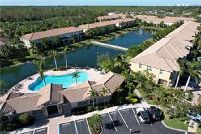 Foto del edificio - **FURNISHED SHORT-TERM RENTAL**GATED COMMU...