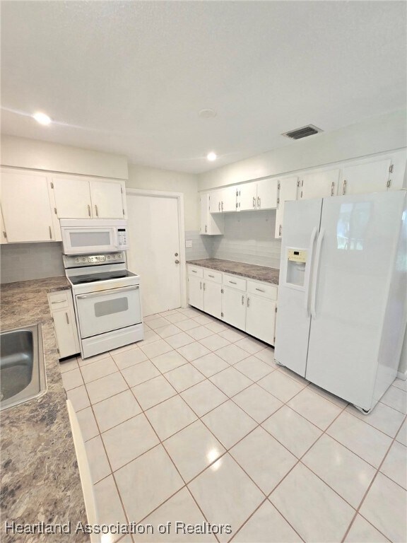 Foto del edificio - 2717 Queenswood Dr