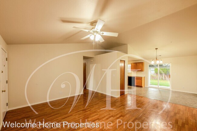 Building Photo - 3 br, 2 bath House - 337 NE Kingwood Place