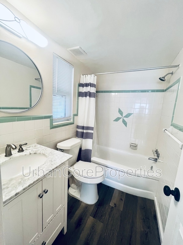 Foto del edificio - 105 7th Ave N