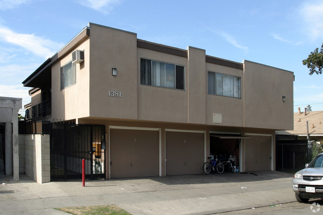 Foto principal - 1381 Temple Ave