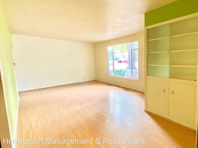 Foto del edificio - 4 br, 2 bath House - 842 Balsam Lane