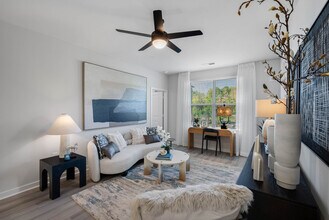 Building Photo - Bainbridge Mallard Creek