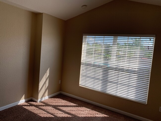 Building Photo - 5022 Maxon Terrace