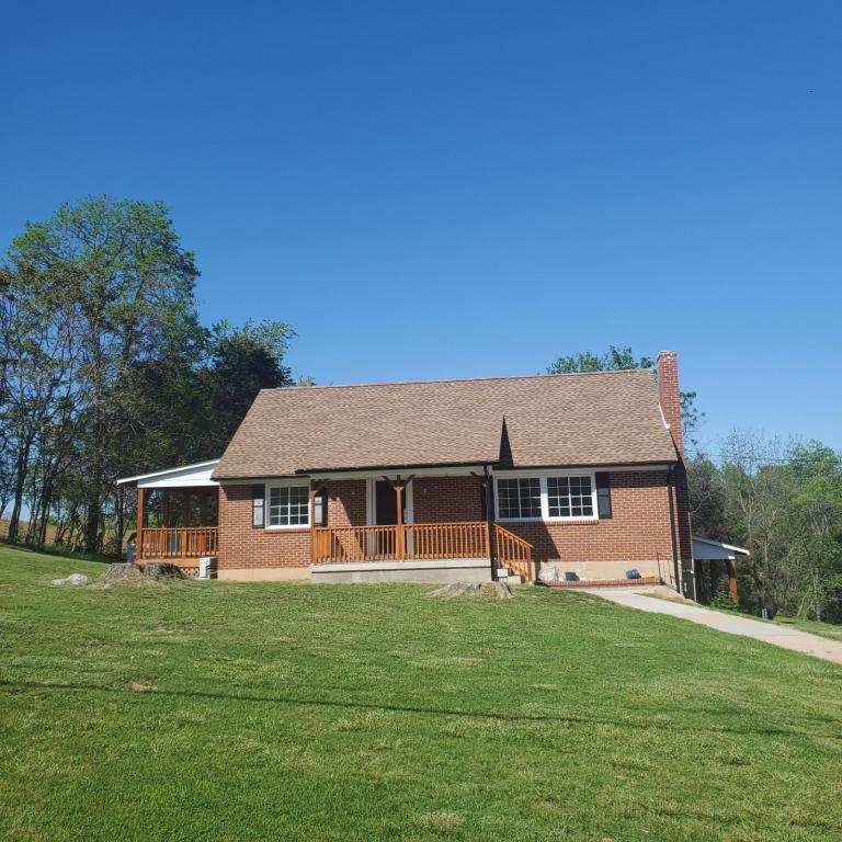 Primary Photo - 766 Borden Road