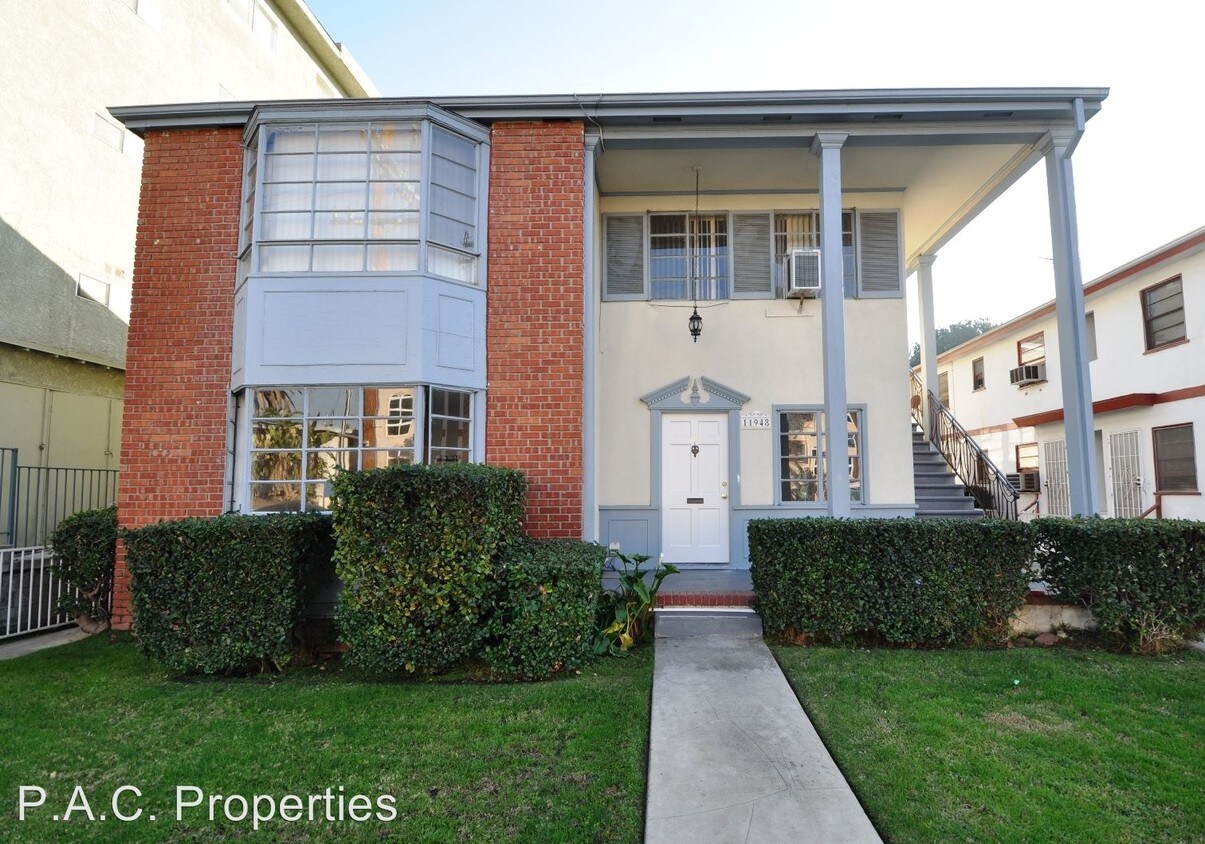 Foto principal - 11948 Magnolia Blvd