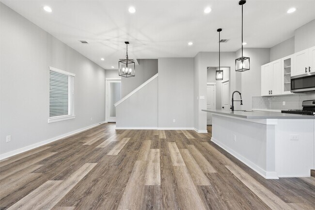 Foto del edificio - 417 Stonework Sage Ln