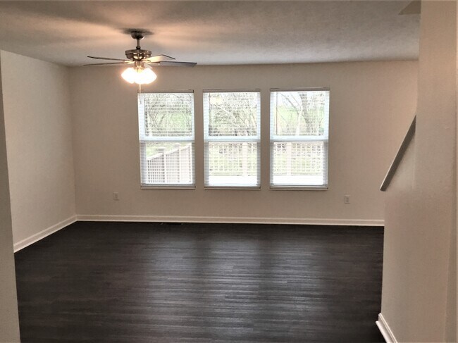 Building Photo - 6007 Oak Leaf Court
