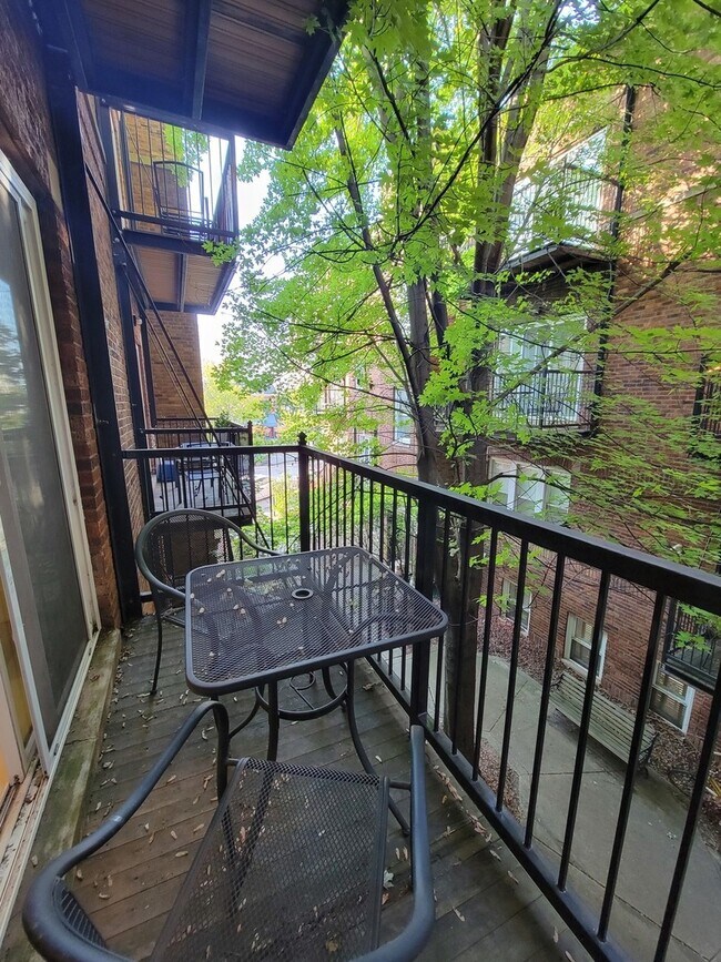 Foto del edificio - 505 W Deming Pl