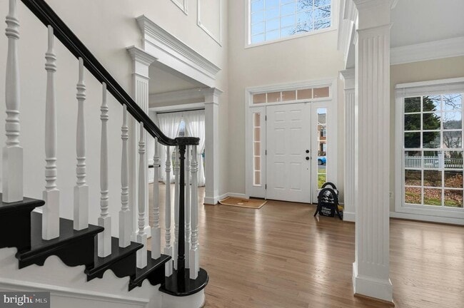 Foto del edificio - 4924 Berkshire Woods Dr