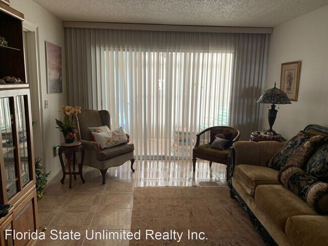 Building Photo - 2 br, 1 bath House - 4614 Lake Villa Drive