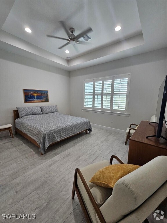 Building Photo - 6839 Saona CT