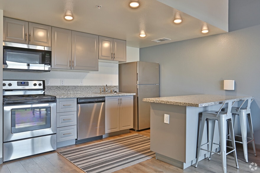 The Towers at Pink Hill- Student Living