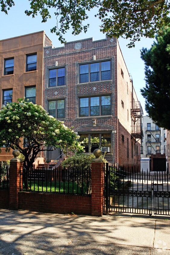 Building Photo - 11 1st Place