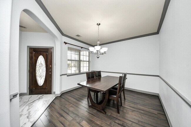 Foto del edificio - Lodge Vine Court, Sugar Land, TX 77479 - 2 BR 3.5 BA single-family home