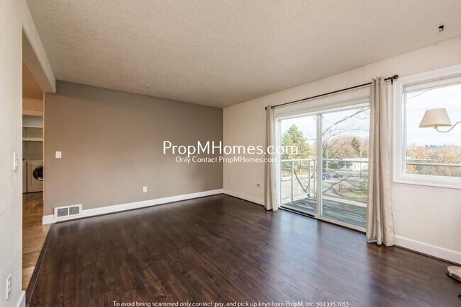 Building Photo - John's Landing Two Bedroom Condo w/ Views!