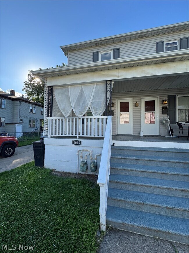 Foto del edificio - 4019 Belmont Ave
