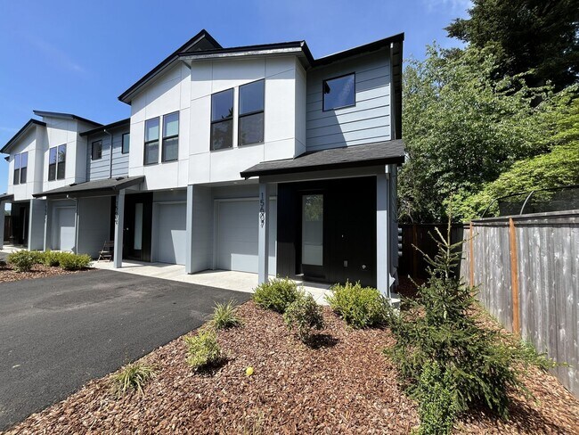 Foto del edificio - Brand-New 2026 Build with 3 Bedrooms, Island Kitchen & Attached Garage