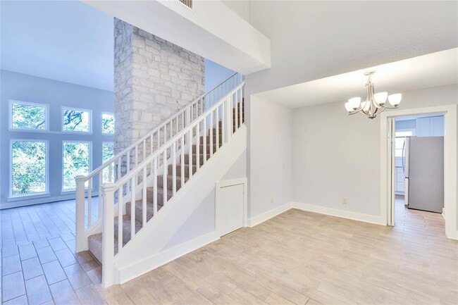 Building Photo - 6406 Cascada Dr