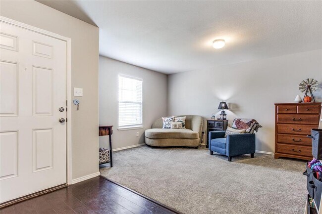 Foto del edificio - 3001 Pinyon Pl