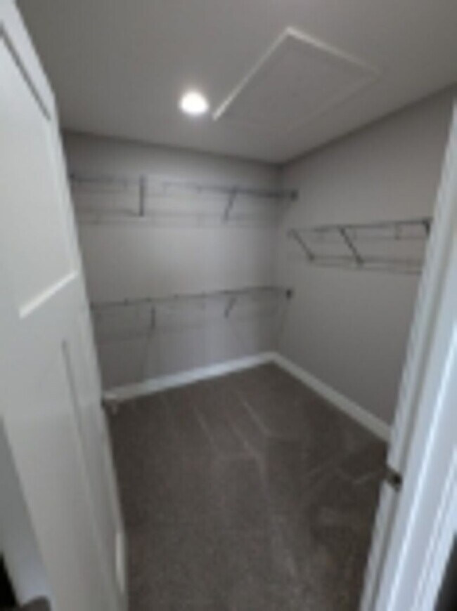 Foto del edificio - Executive Rental: Spacious 4-Bedroom Home in Oconomowoc!