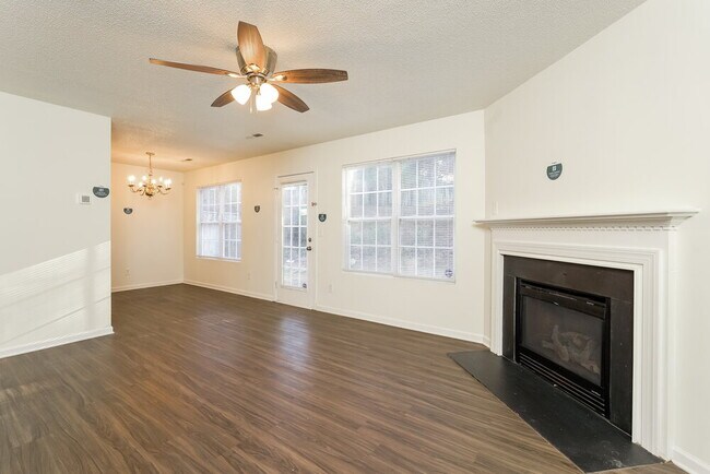 Foto del edificio - 4802 Mystic Oak Dr