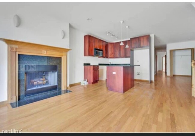 Building Photo - 6618 S Drexel Ave