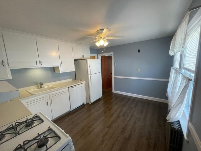 kitchen - 23 Thayer St