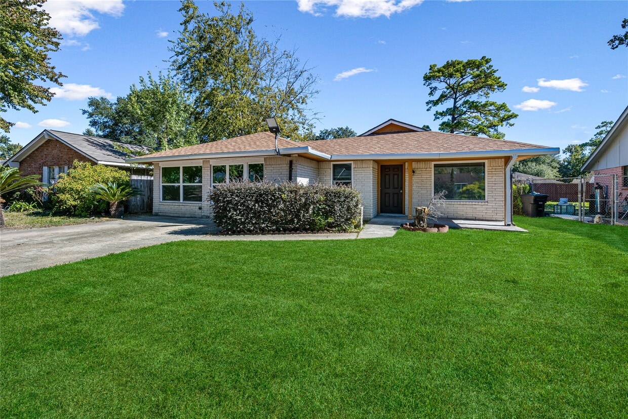 Foto principal - 9326 Eblen Dr