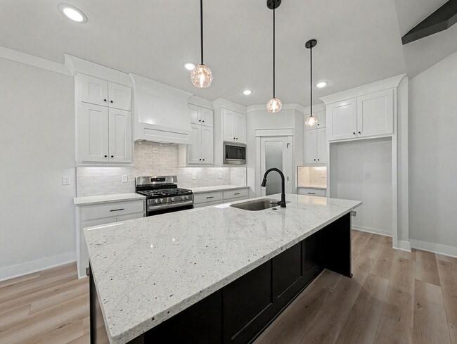 Building Photo - Welcome To Your Next Home!