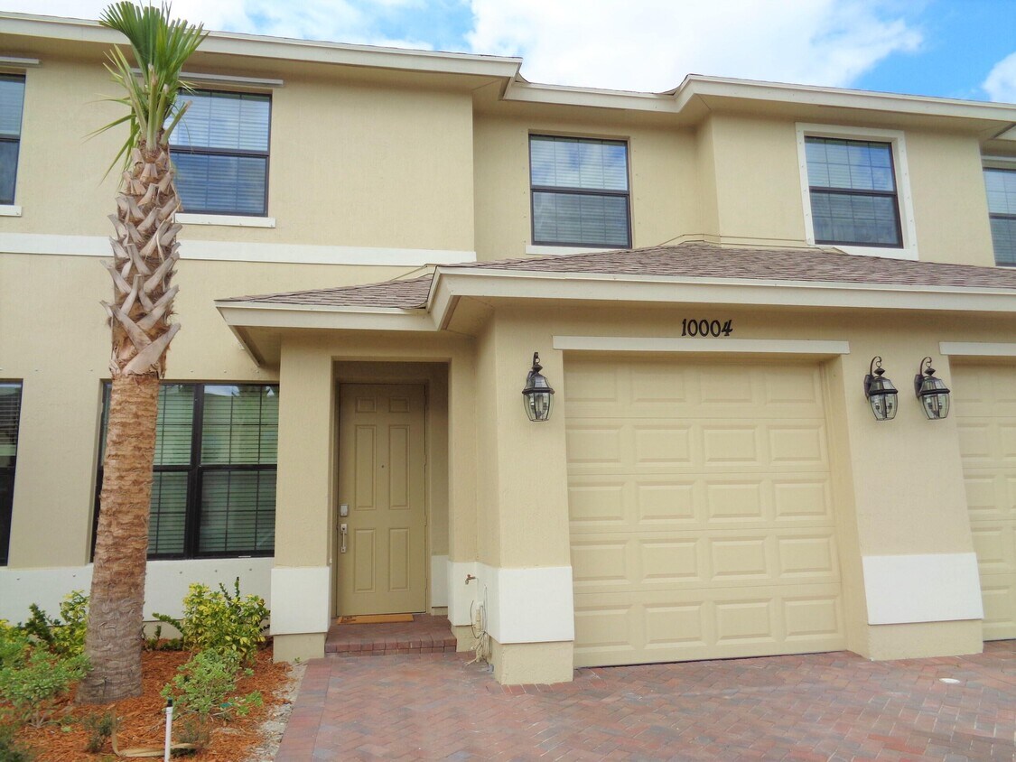 Foto principal - 10004 W Villa Cir