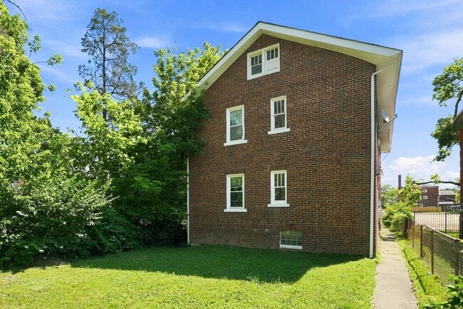 Building Photo - 503-505-505 Berkeley Rd