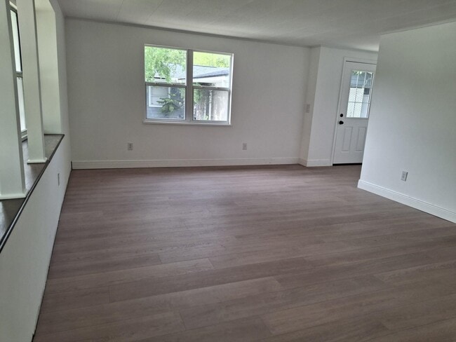 Building Photo - 103 Catalina Cir