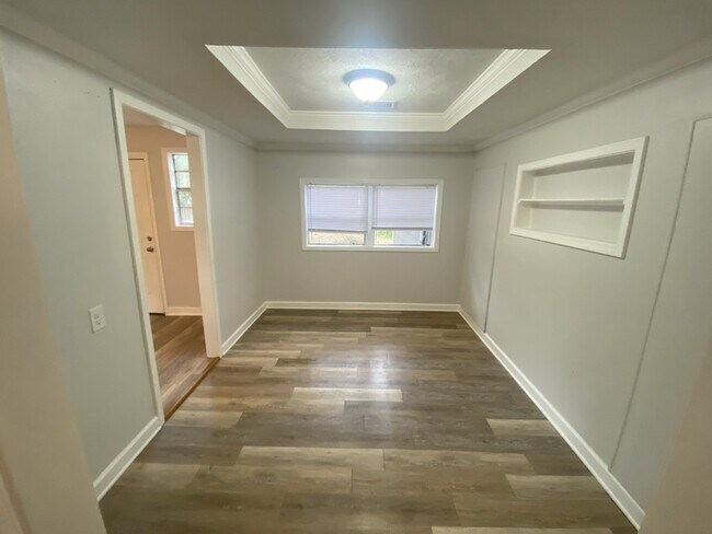Foto del edificio - 103 Roosevelt Rd