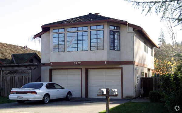 Building Photo - 3625 Bickerstaff Rd