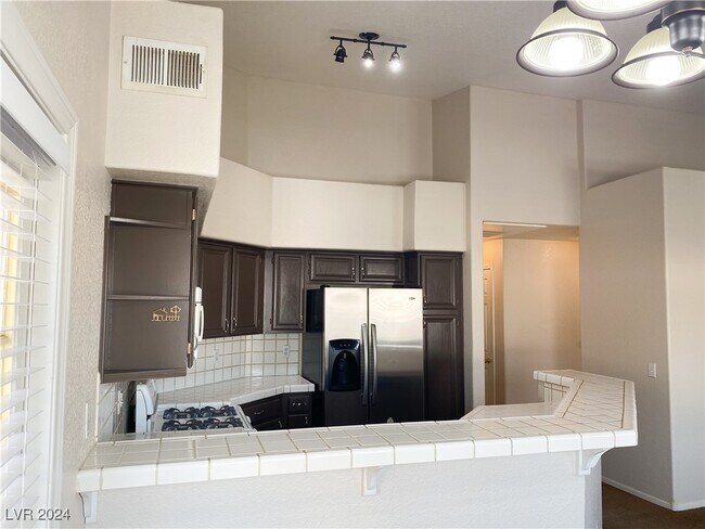 Building Photo - 5225 W Reno Ave