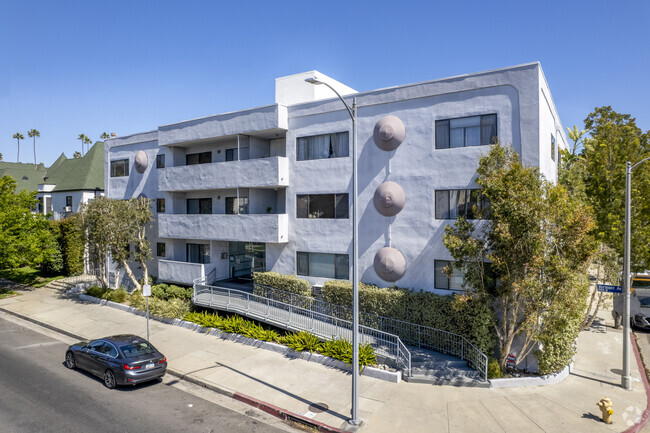 1930 N Vermont Ave - Vermont Towers