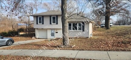 Building Photo - 11415 Ditman Ave