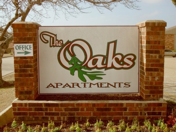 Foto principal - The Oaks Apartments