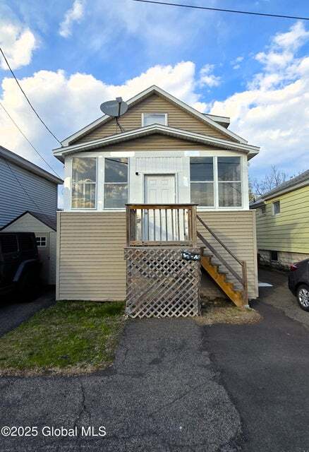 Primary Photo - 127 Exchange St