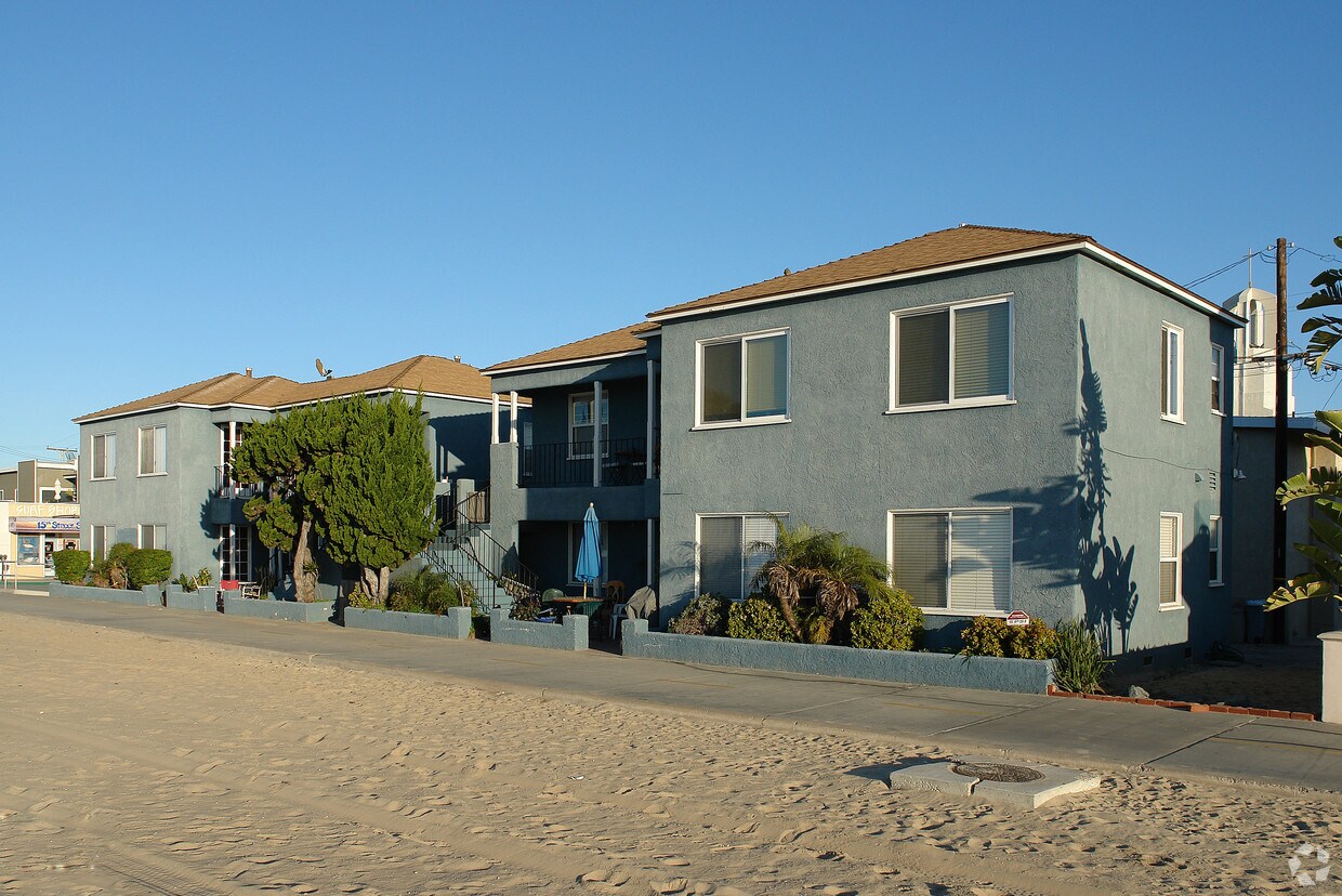 1420 W Oceanfront, Newport Beach, CA 92661 Apartments in Newport