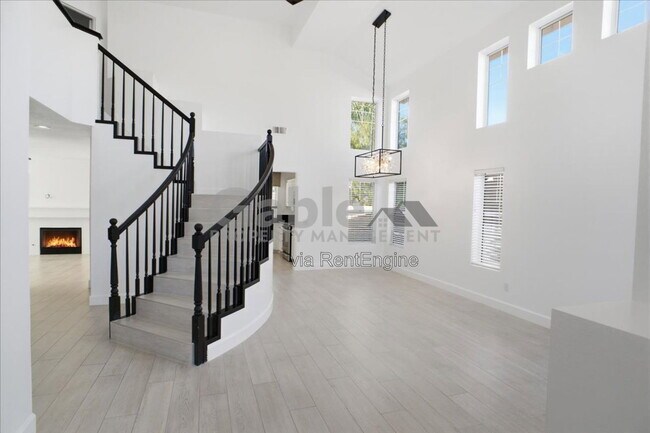 Foto del edificio - 28007 Cascade Rd