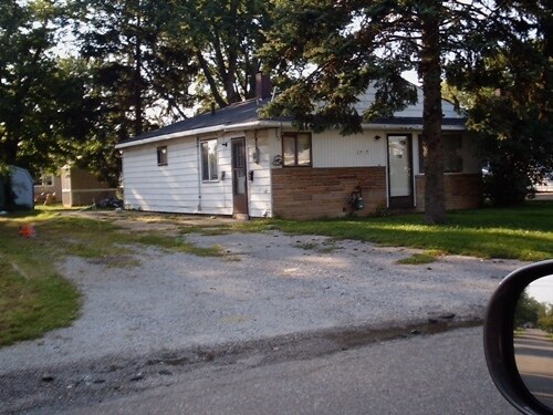 Primary Photo - 2717 Dorothy Ave NE